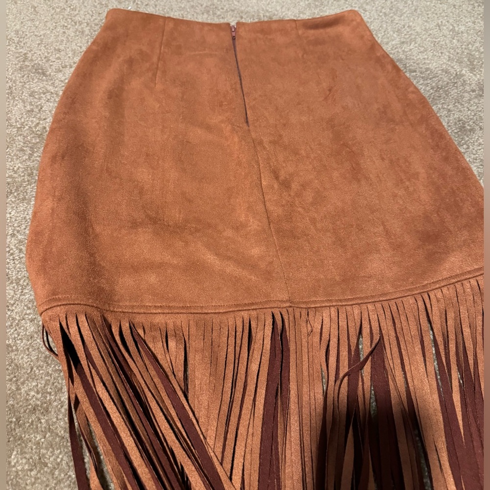 Winder faux suede fringe skirt - Picture 2 of 5